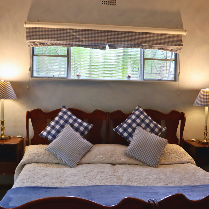 Unit 1 Standard Twin Room Inside